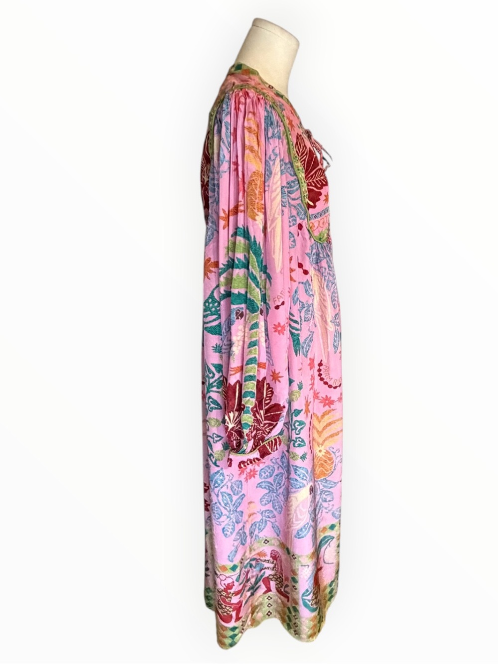 FARM RIO Pink Fruits Queen Scarf Midi
Dress Boho Floral Tropical XL Beaded Flowy - Picture 9 of 15
